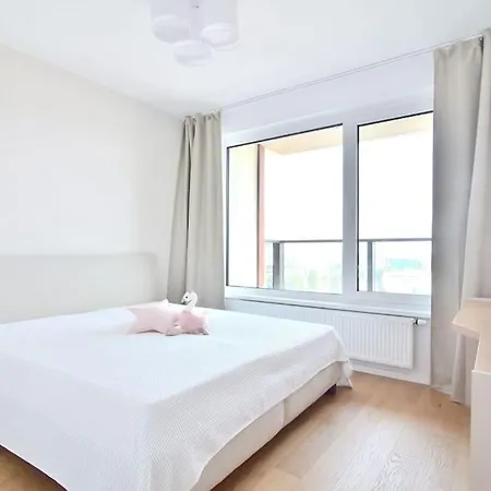 Downtown Charm With Free Parking Spot *