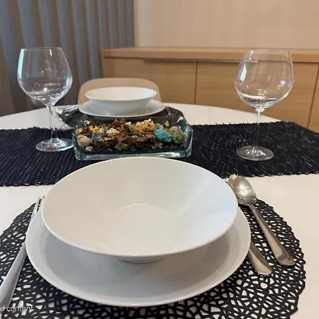 Apartman Downtown Charm With Free Parking Spot *