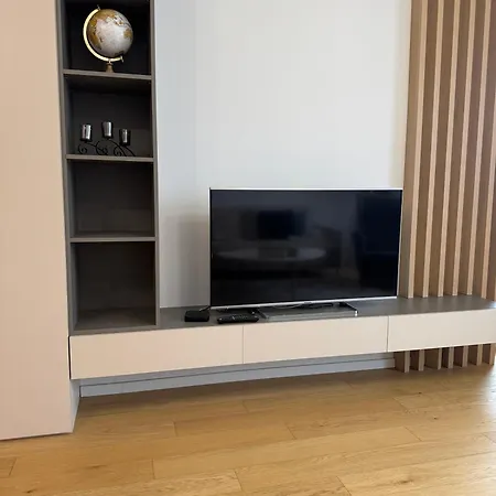 Apartman Downtown Charm With Free Parking Spot